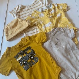 Garanimals 4 piece bundle with hat included Size 6-9M